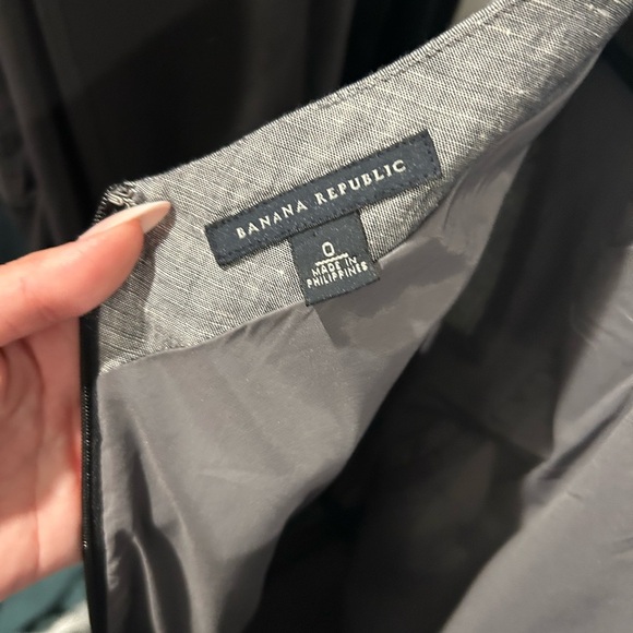 Banana Republic Gray Sheath Dress with Cap Sleeves - Picture 3 of 3